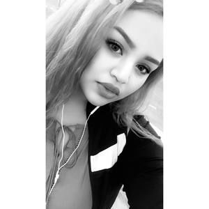 Meet your Posher, Lupita